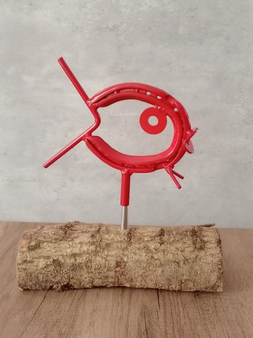 Garden Horseshoe Metal Fish Red