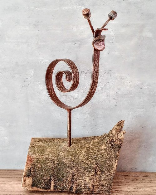 Garden Scroll Snail